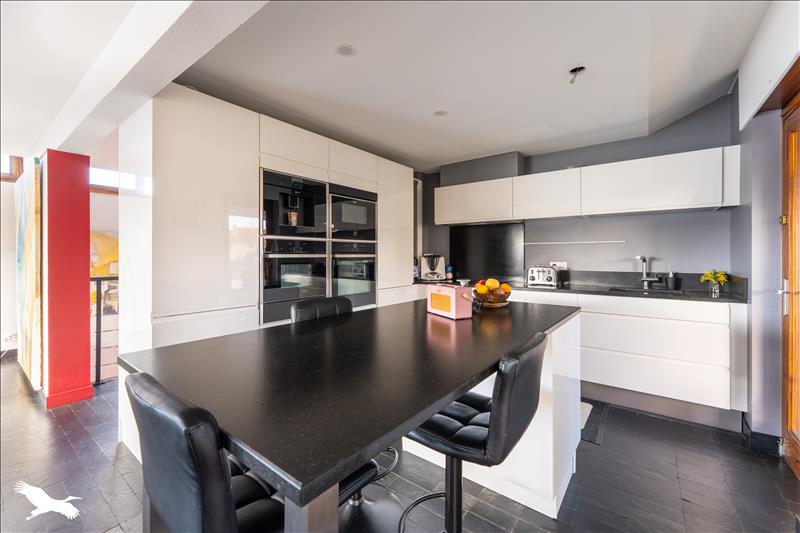 Vente Maison PESSAC - 6 pièces -202 m² - (33600)