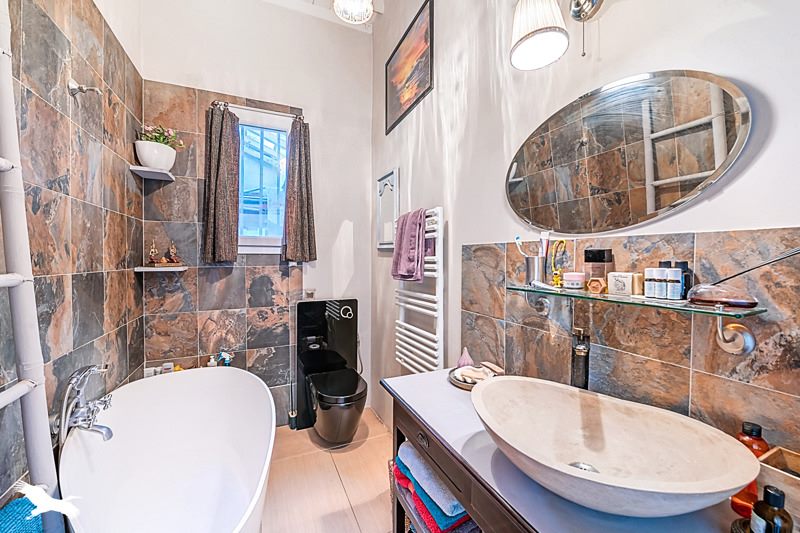 Vente Maison PESSAC - 4 pièces -240 m² - (33600)