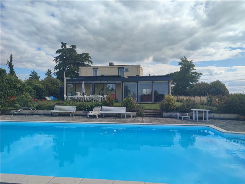Vente Maison CHALAIS - 9 pièces -208 m² - (16210)