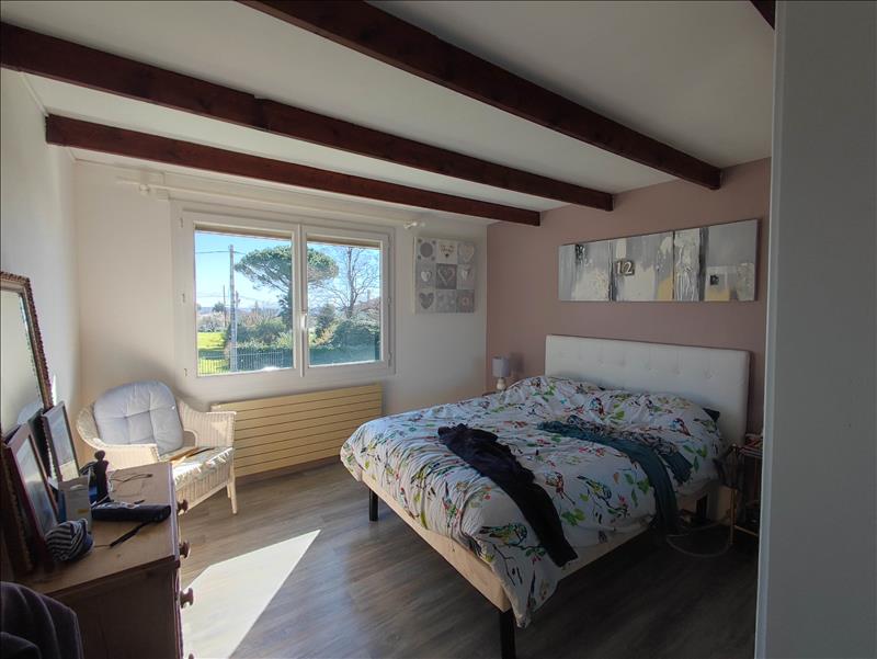 Vente Maison CHALAIS - 9 pièces -208 m² - (16210)