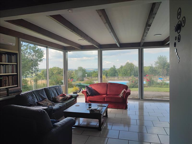 Vente Maison CHALAIS - 9 pièces -208 m² - (16210)