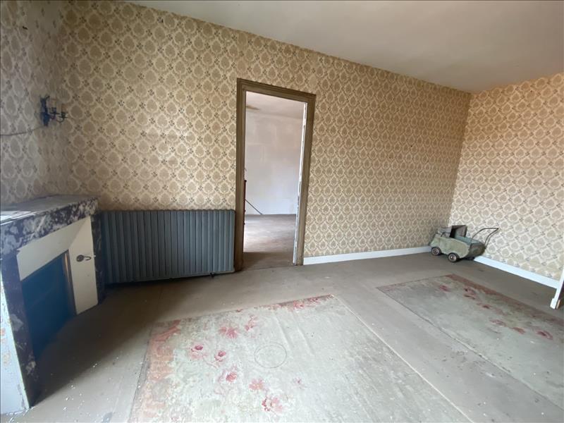 Vente Maison CHALAIS - 10 pièces -217 m² - (16210)