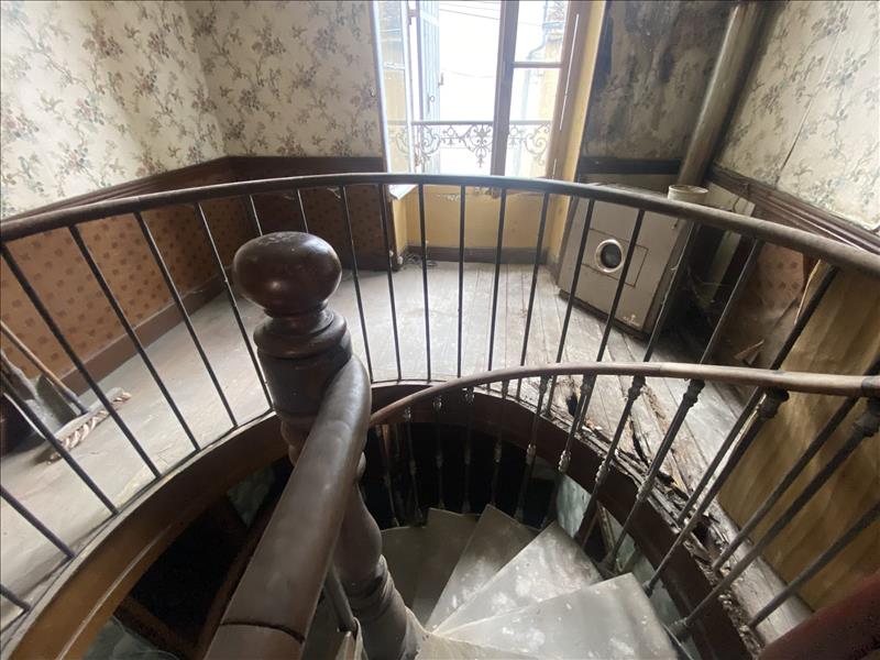 Vente Maison CHALAIS - 10 pièces -217 m² - (16210)