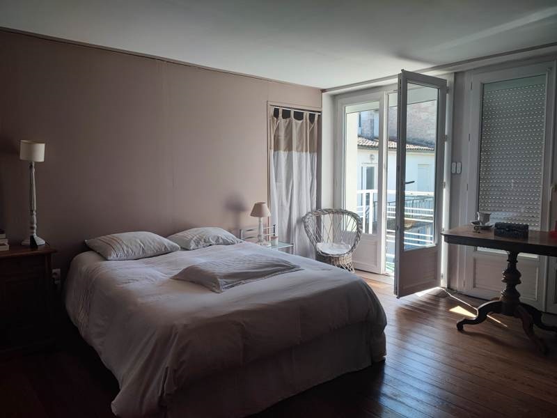 Vente Maison ST SEVERIN - 5 pièces -138 m² - (16390)