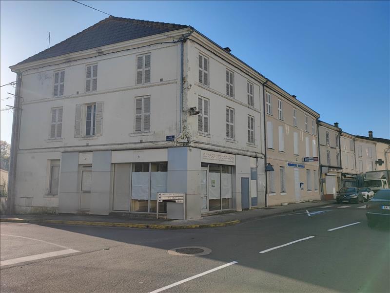 Vente Immeuble CHALAIS - -  258 m² - (16210)