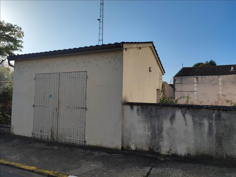 Vente Immeuble CHALAIS - -  258 m² - (16210)
