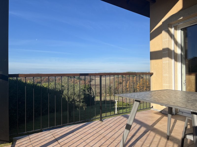 Vente Maison LES ESSARDS - 4 pièces -119 m² - (16210)