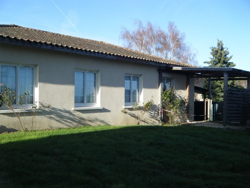 Vente Maison LES ESSARDS - 1 pièce -120 m² - (16210)
