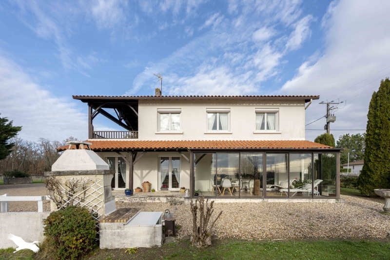 Vente Maison CHALAIS - 5 pièces -140 m² - (16210)