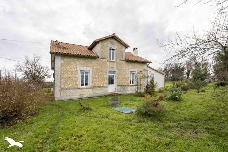 Vente Maison BONNES - 5 pièces -170 m² - (16390)