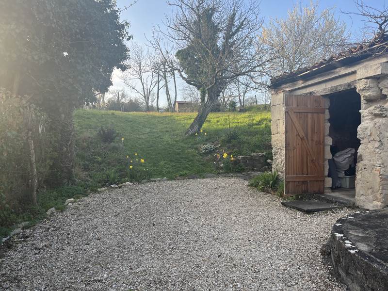 Vente Maison BONNES - 4 pièces -100 m² - (16390)