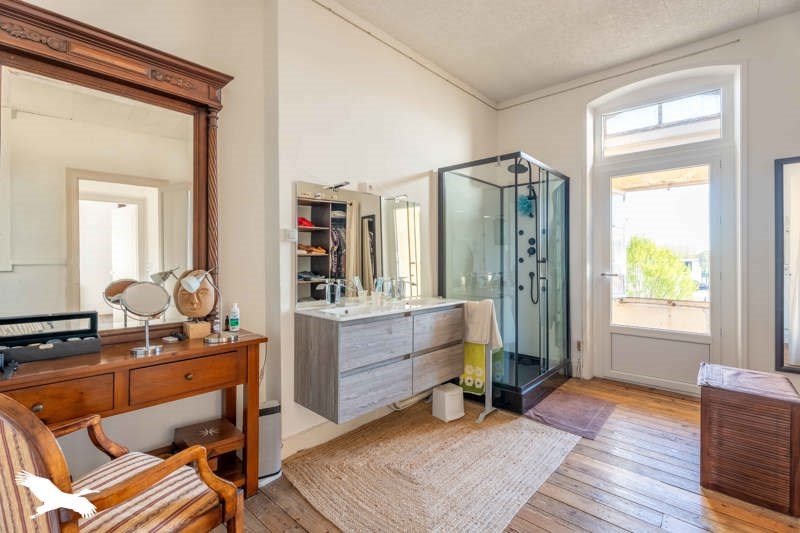 Vente Maison CHALAIS - 7 pièces -225 m² - (16210)