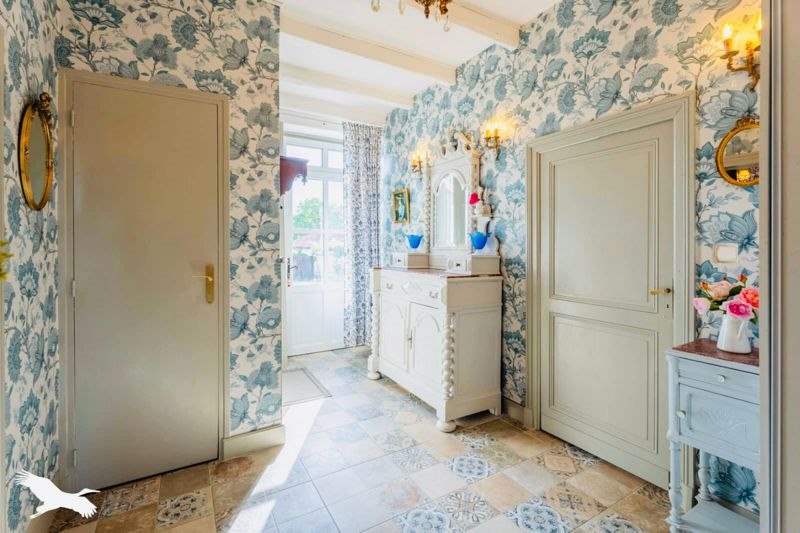 Vente Maison ST ROMAIN - 8 pièces -330 m² - (16210)