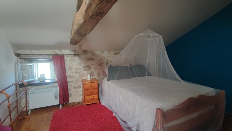 Vente Maison GUIZENGEARD - 7 pièces -210 m² - (16480)