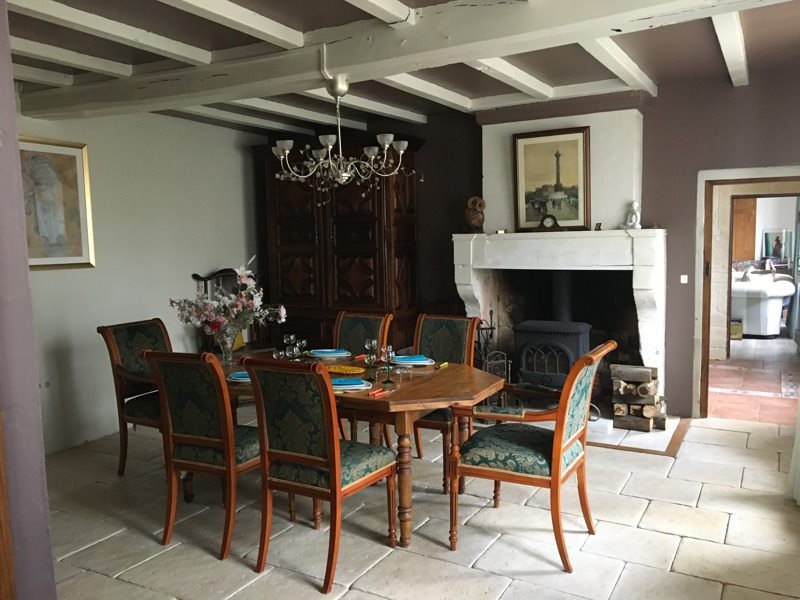 Vente Maison GUIZENGEARD - 7 pièces -210 m² - (16480)