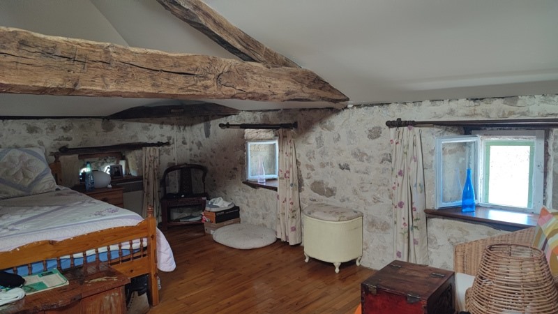 Vente Maison GUIZENGEARD - 7 pièces -210 m² - (16480)