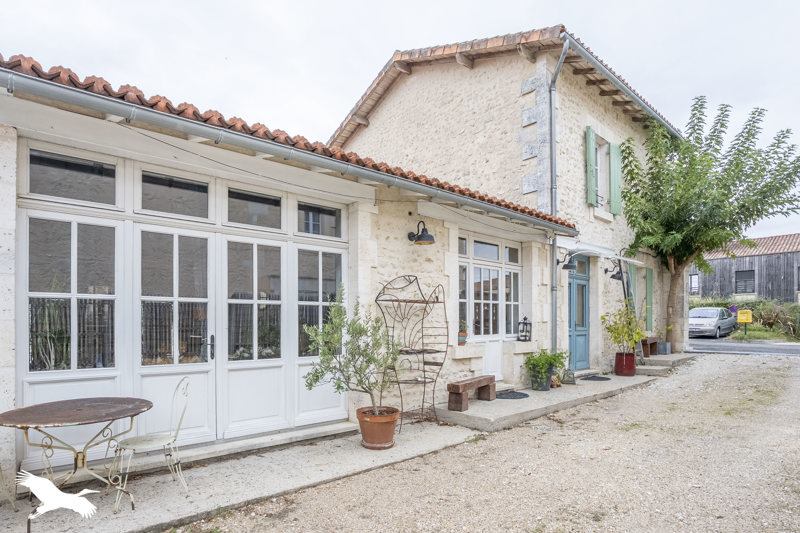Vente Maison Chalais - 3 pièces -119 m² - (16210)