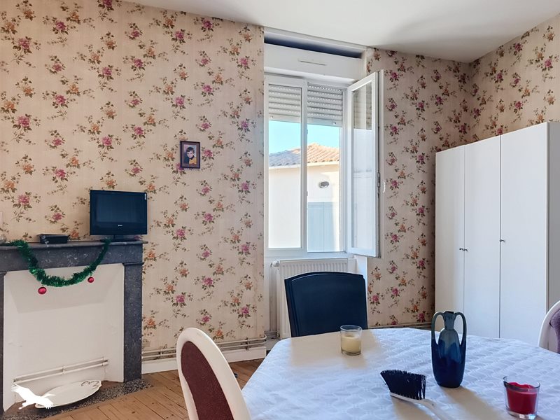 Vente Maison Brossac - 8 pièces -84 m² - (16480)