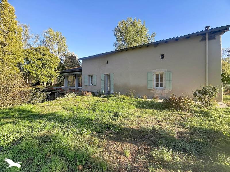 Maison 4 pièces 155 m² · à Courlac · 155 m² · 281 430 €