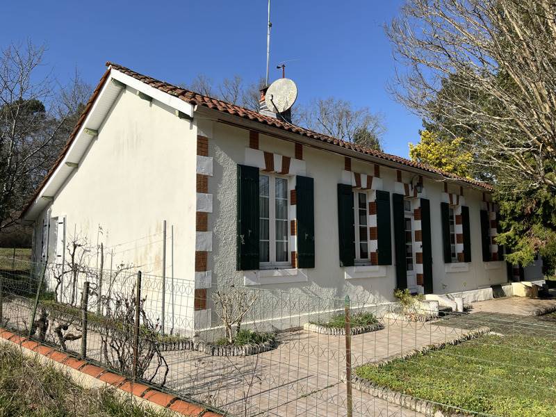 Vente Maison Médillac - 6 pièces -140 m² - (16210)