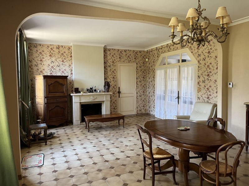 Vente Maison Médillac - 6 pièces -140 m² - (16210)