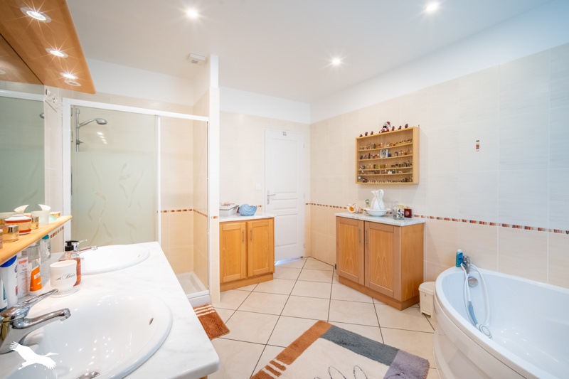 Vente Maison AUREILHAN - 6 pièces -180 m² - (40200)