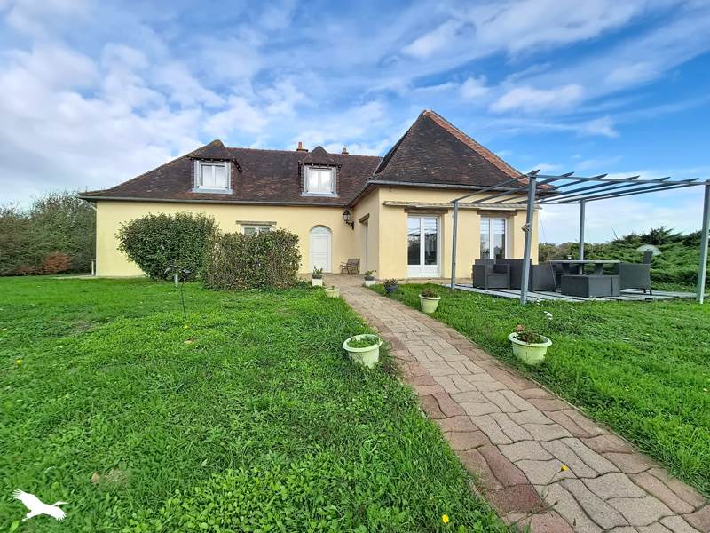 Maison 10 pièces 276 m² · à Semblançay · 276 m² · 369 600 €