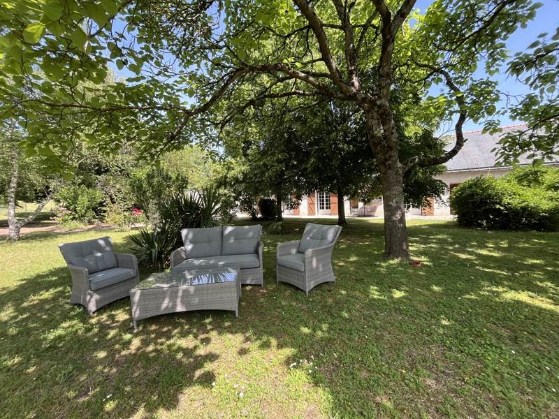 Vente Maison MONTLOUIS SUR LOIRE - 10 pièces -230 m² - (37270)