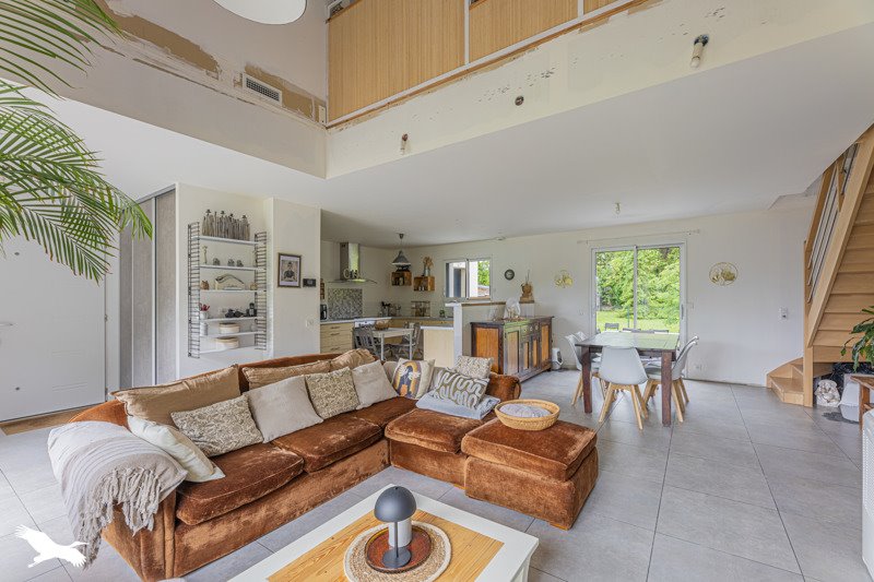 Vente Maison VERNOU SUR BRENNE - 6 pièces -161 m² - (37210)