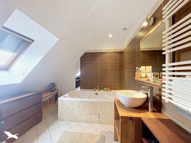Vente Maison MONTLOUIS SUR LOIRE - 7 pièces -142 m² - (37270)