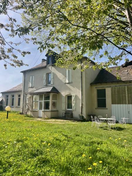 Vente Maison Lestrade-et-Thouels - 6 pièces -220 m² - (12430)