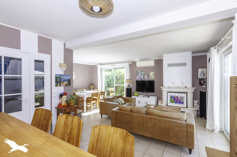 Vente Maison MEZE - 6 pièces -136 m² - (34140)