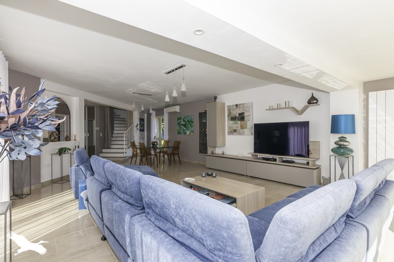 Vente Maison Mèze - 4 pièces -141 m² - (34140)