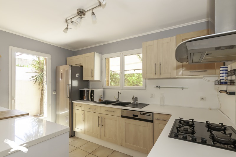 Vente Maison Mèze - 5 pièces -84 m² - (34140)