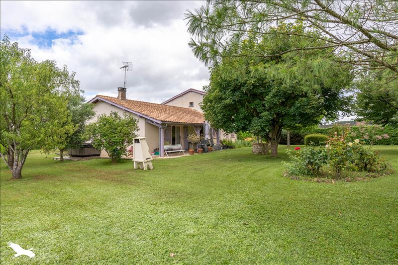 Vente Maison ST VIVIEN DE MONSEGUR - 7 pièces -129 m² - (33580)