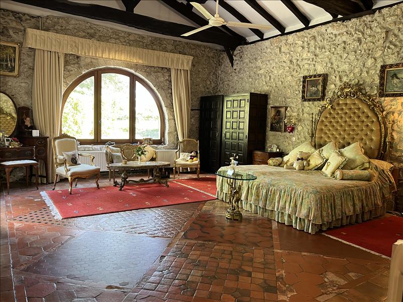 Vente Maison LOUBES BERNAC - 8 pièces -310 m² - (47120)