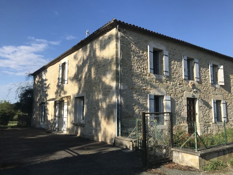 Vente Maison LEVIGNAC DE GUYENNE - 6 pièces -171 m² - (47120)