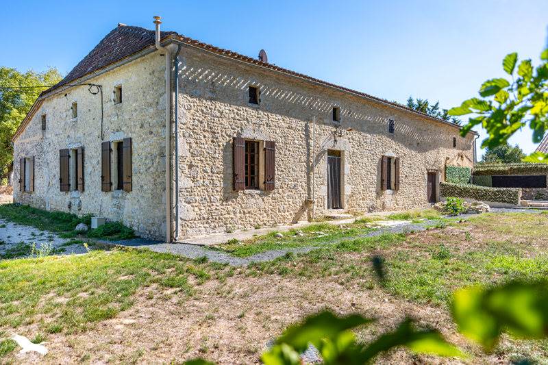 Maison 6 pièces 150 m² · à Saint-Astier · 150 m² · 275 000 €