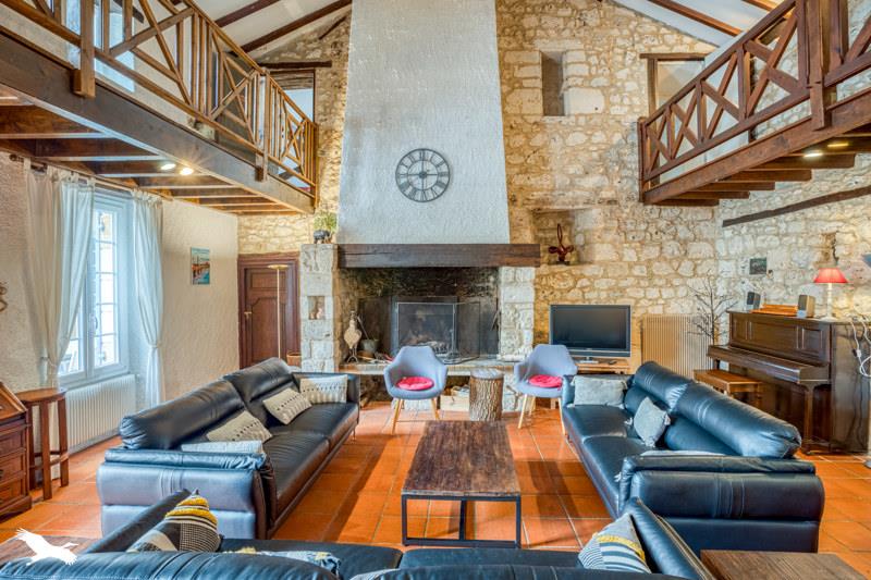 Vente Maison RIOCAUD - 17 pièces -440 m² - (33220)