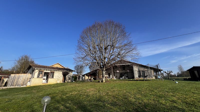 Vente Maison ST PARDOUX ISAAC - 8 pièces -335 m² - (47800)