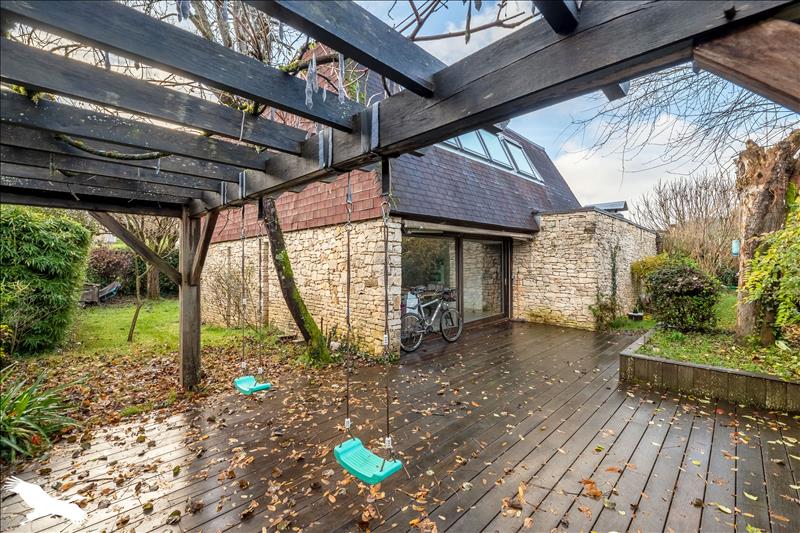 Vente Maison CHAMPCEVINEL - 6 pièces -208 m² - (24750)