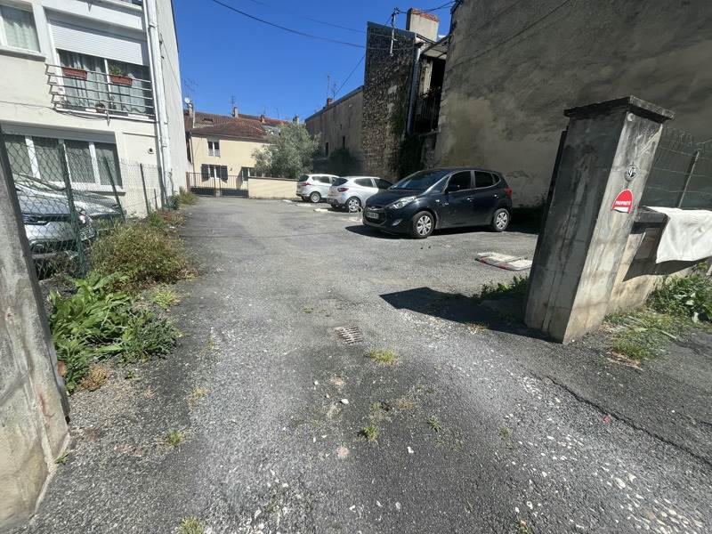 Vente Parking PERIGUEUX - -  180 m² - (24000)
