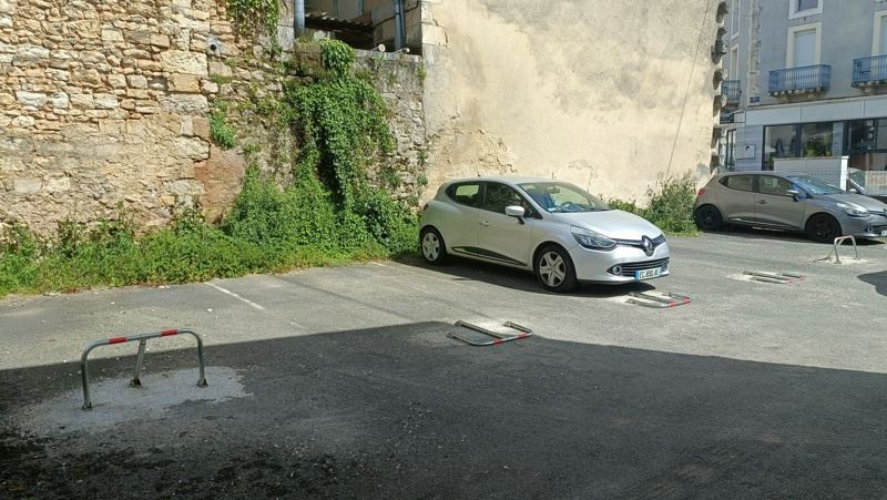Vente Parking PERIGUEUX - -  180 m² - (24000)