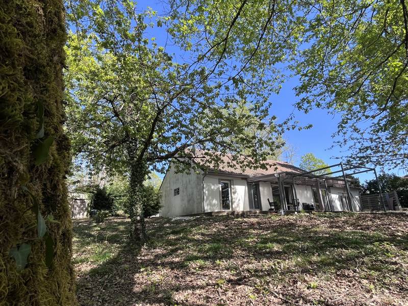 Vente Maison CHANCELADE - 6 pièces -140 m² - (24650)