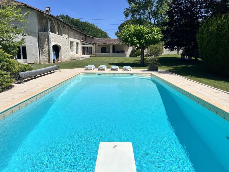 Vente Maison CHANCELADE - 7 pièces -200 m² - (24650)