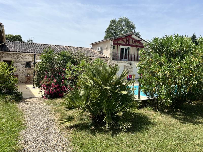 Vente Maison CHANCELADE - 7 pièces -175 m² - (24650)