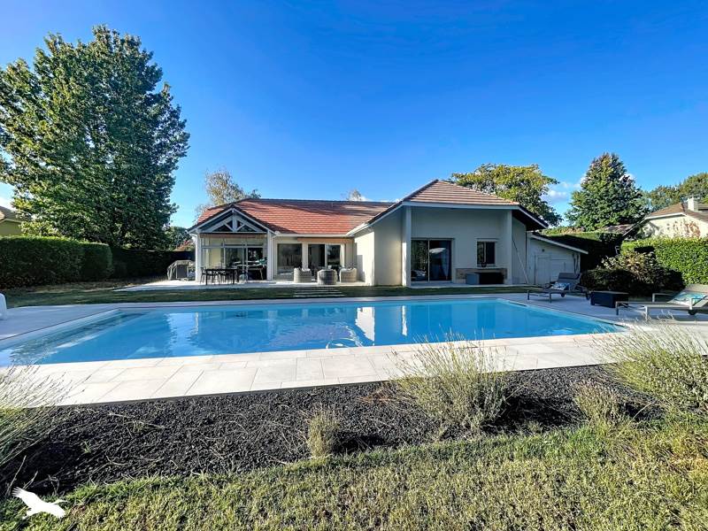 Maison 6 pièces 211 m² · à Pessac · 211 m² · 890 000 €