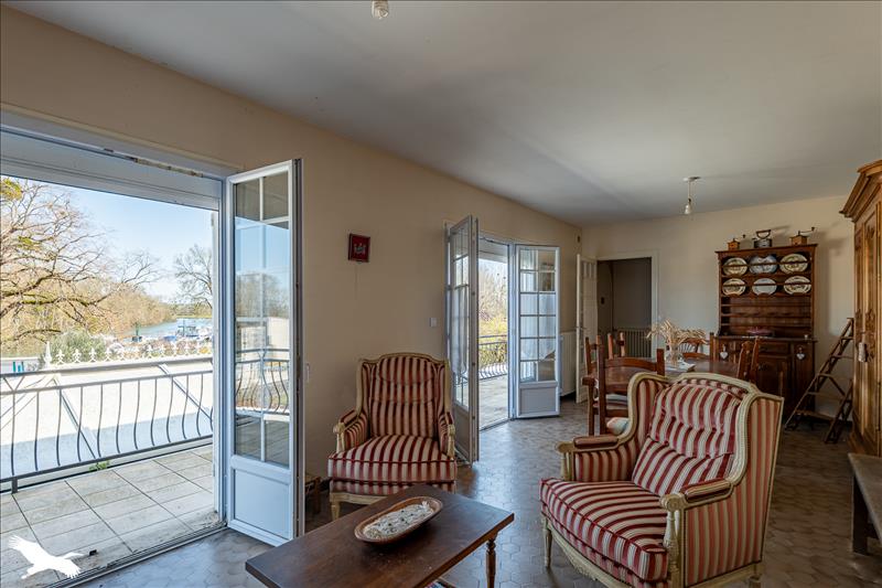 Vente Maison PORT D ENVAUX - 7 pièces -243 m² - (17350)