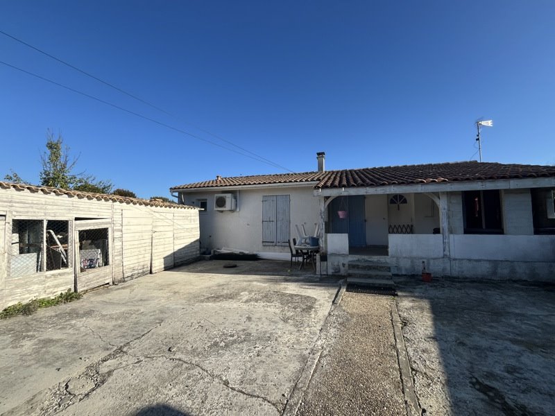 Vente Maison ST JEAN D ANGELY - 4 pièces -97 m² - (17400)