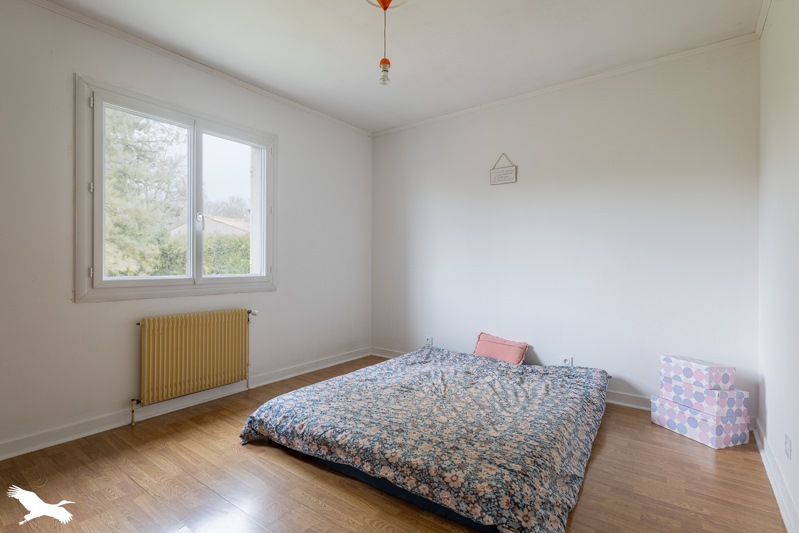 Vente Maison LES EGLISES D ARGENTEUIL - 8 pièces -210 m² - (17400)